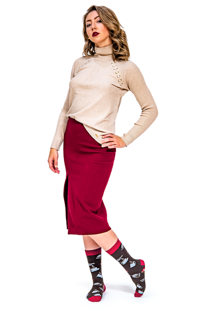 The Uptown Sox offers fun and colorful novelty socks that will bring excitement to your wardrobe and your life. Coffee cups and mugs pattern with brown background color and red on the top, heals and toes.