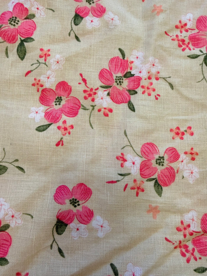 Dogwoods Vintage Linen