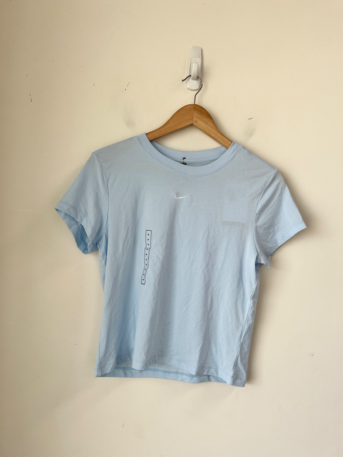 Nike Athletic Top Size Medium