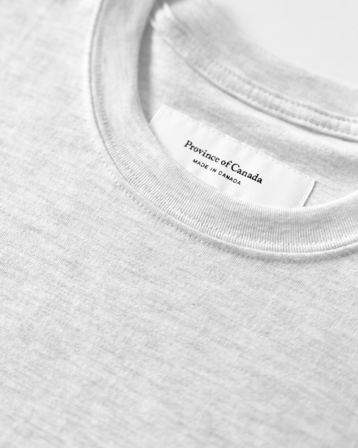 Made in Canada Organic Cotton Canada Banana Tee Cloud - Unisex - Province of Canada