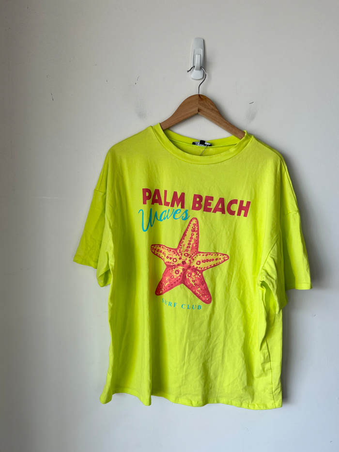Fashion Nova T-Shirt Size Large