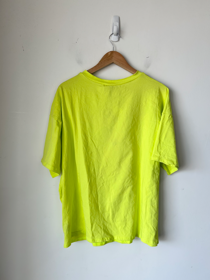 Fashion Nova T-Shirt Size Large