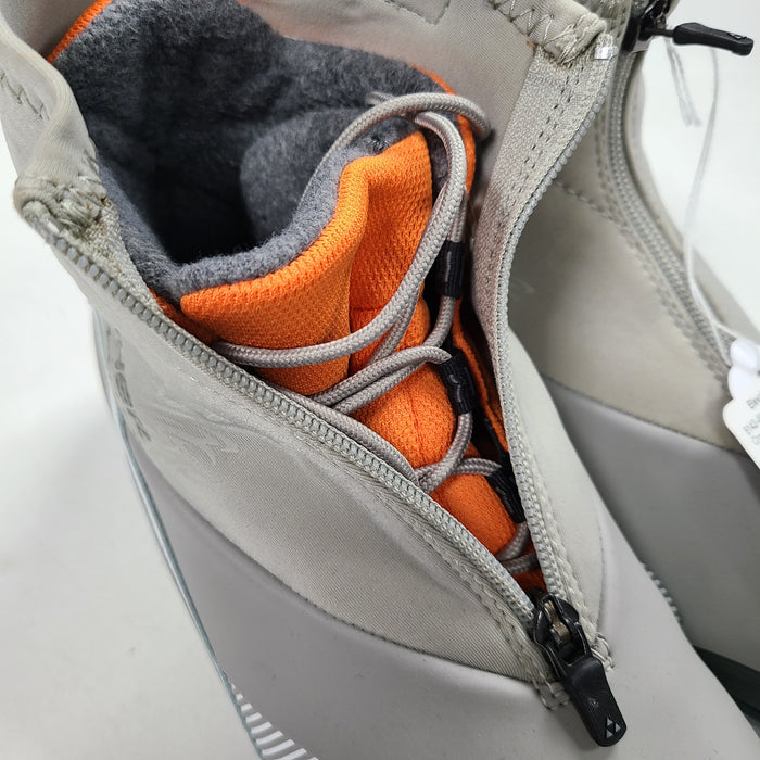 Fischer Vision Grey Unisex Size Specific 8 Used Cross Country Boots
