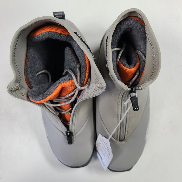 Fischer Vision Grey Unisex Size Specific 8 Used Cross Country Boots