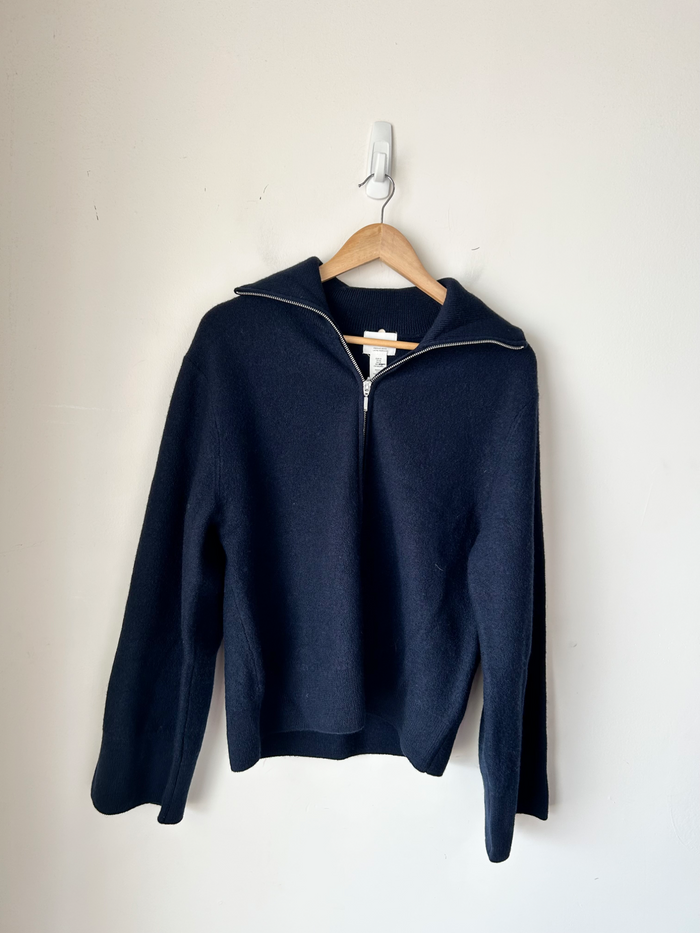 H & M Sweater Size Extra Small
