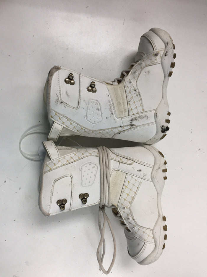 LTD White JR Size Specific 3 Used Snowboard Boots