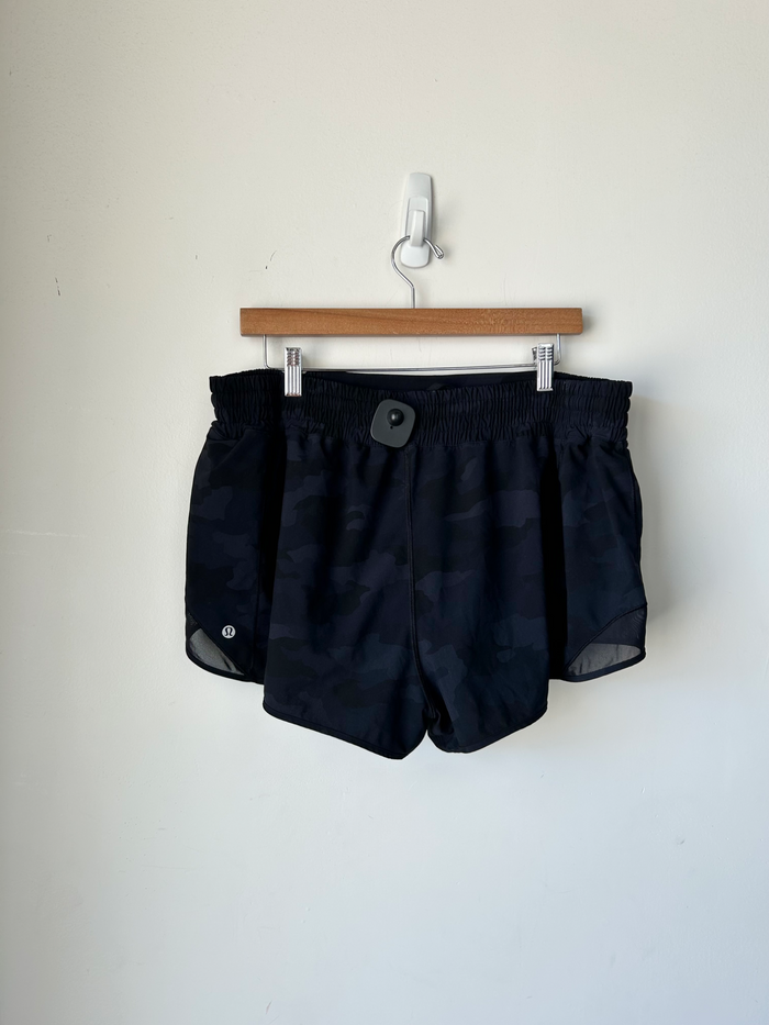 Lululemon Athletic Shorts Size 15/16
