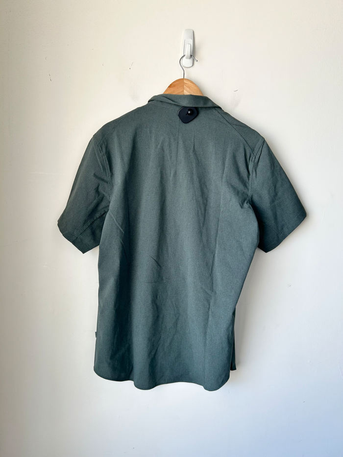 Lululemon Short Sleeve Top Size Large