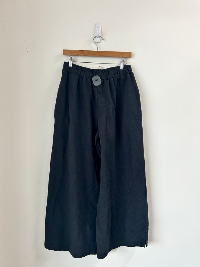Out From Under Athletic Pants Size Medium