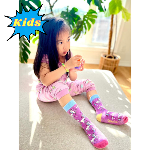RAINBOWS AND UNICORNS SOCKS. Purple socks with rainbows and unicorns.