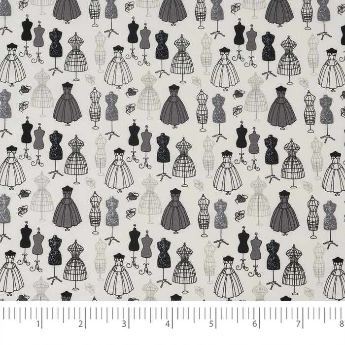 SINGER® Fabric, 100% Cotton, Singer Dress Forms, Cut by the Yard