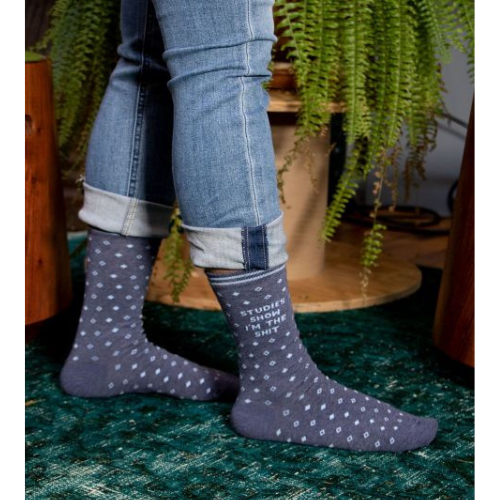 STUDIES SHOW I'M THE SHIT CREW SOCKS