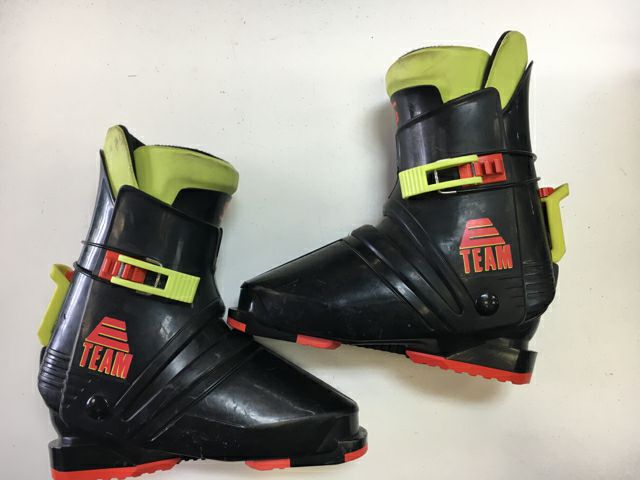 Used Salomon Team Black/Yellow/Red Size 24.5 Downhill Ski Boots