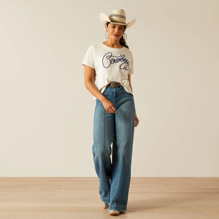 Ariat women's Cowboy crop tee in cloud dancer, full length view